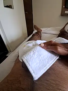 scotchnsoda online show from September 21, 2025, 6:48 am