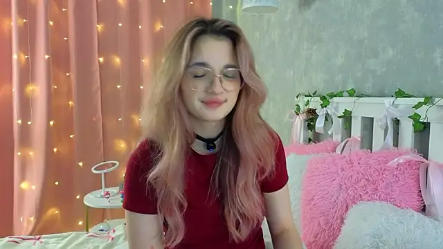 vivyboo111 online show from March 25, 2026, 9:32 pm