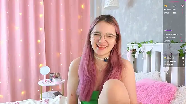 vivyboo111 online show from April 21, 2026, 3:24 am