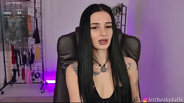 lettheskyfallx online show from April 1, 2026, 9:34 pm