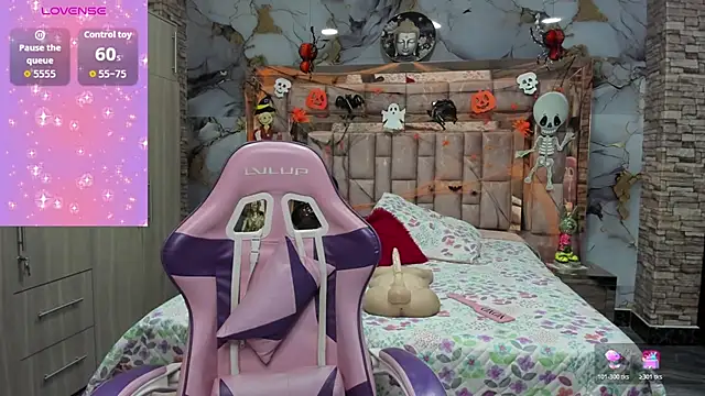 Snapshot of Diosa67 chatting on October 25, 2025, 12:40 am Diosa67 online show from October 25, 2025, 12:40 am