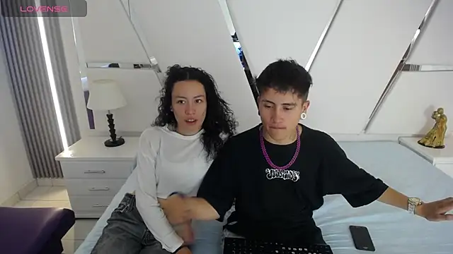 oblivionlove online show from March 28, 2026, 4:39 pm