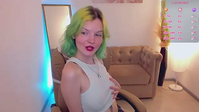 Snapshot of Lika_Sky chatting on May 5, 2026, 10:56 am Lika Sky online show from May 5, 2026, 10:56 am