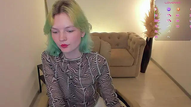 Snapshot of Lika_Sky chatting on May 21, 2026, 6:09 am Lika Sky online show from May 21, 2026, 6:09 am