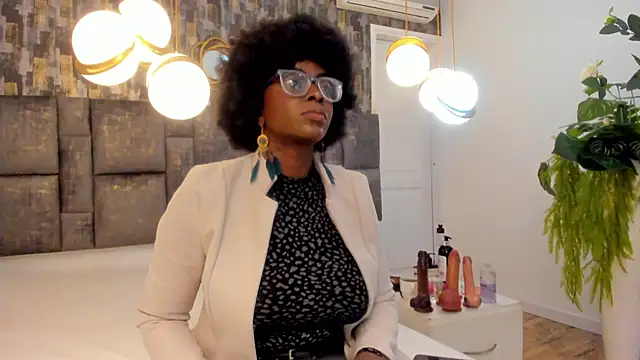 LolaJenkinss online show from October 3, 2025, 3:25 am