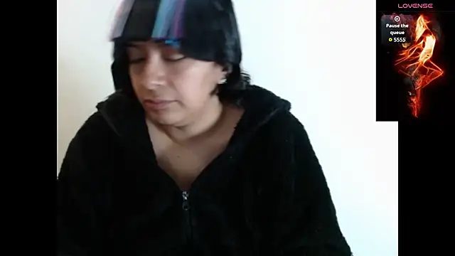 Acelinrose online show from October 6, 2025, 9:29 am