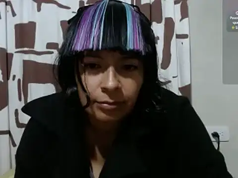 Acelinrose online show from April 7, 2026, 1:17 am