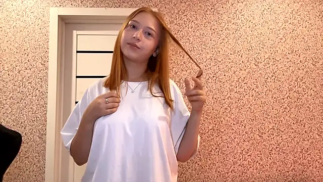 FieryAmelia online show from September 28, 2025, 8:31 am