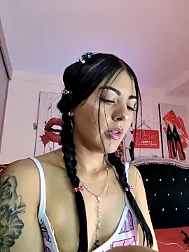 ValeNiitaLuv online show from April 14, 2026, 6:30 am