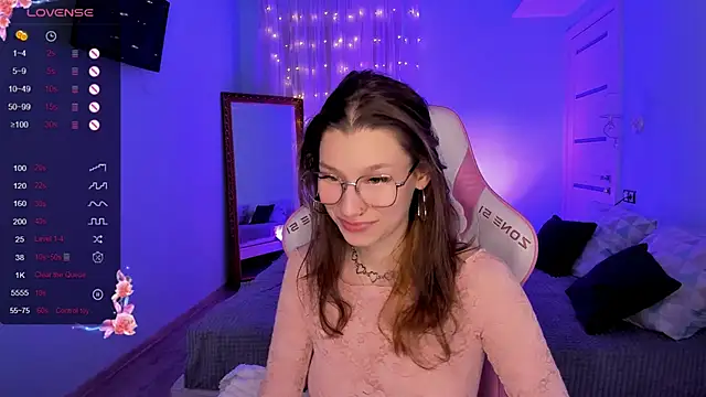 Snapshot of LinaBlossom_ chatting on October 1, 2025, 8:31 am LinaBlossom online show from October 1, 2025, 8:31 am