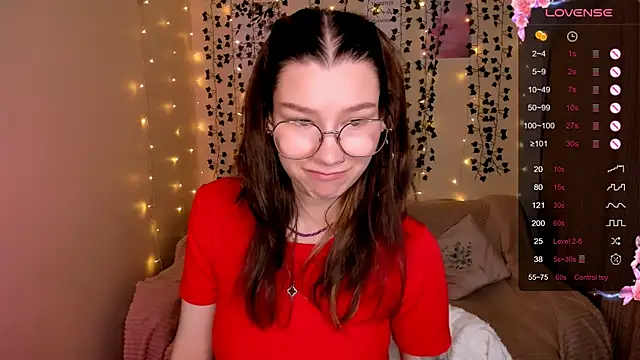 Snapshot of LinaBlossom_ chatting on October 22, 2025, 2:56 am LinaBlossom online show from October 22, 2025, 2:56 am