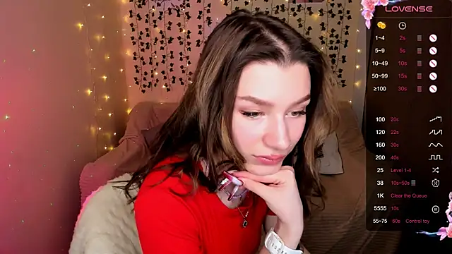 Snapshot of LinaBlossom_ chatting on November 20, 2025, 8:25 am LinaBlossom online show from November 20, 2025, 8:25 am