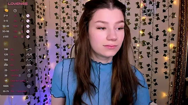 Snapshot of LinaBlossom_ chatting on February 15, 2026, 8:13 am LinaBlossom online show from February 15, 2026, 8:13 am