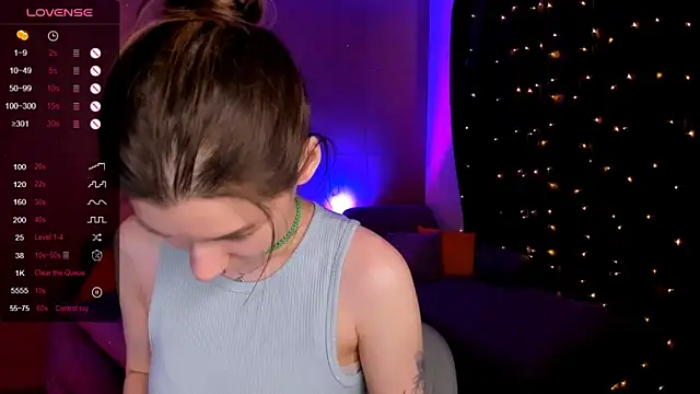 Snapshot of LinaBlossom_ chatting on February 20, 2026, 8:16 am LinaBlossom online show from February 20, 2026, 8:16 am