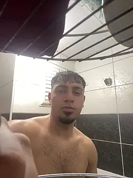 Snapshot of astoperaa chatting on March 14, 2026, 11:43 pm astoperaa online show from March 14, 2026, 11:43 pm