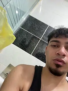 Snapshot of astoperaa chatting on March 15, 2026, 1:39 pm astoperaa online show from March 15, 2026, 1:39 pm