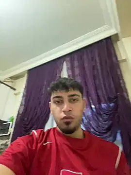 Snapshot of astoperaa chatting on March 18, 2026, 3:59 pm astoperaa online show from March 18, 2026, 3:59 pm