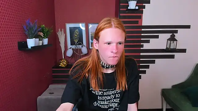 ChloeValentinee online show from September 24, 2025, 12:08 pm