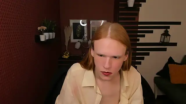 ChloeValentinee online show from November 5, 2025, 12:49 pm