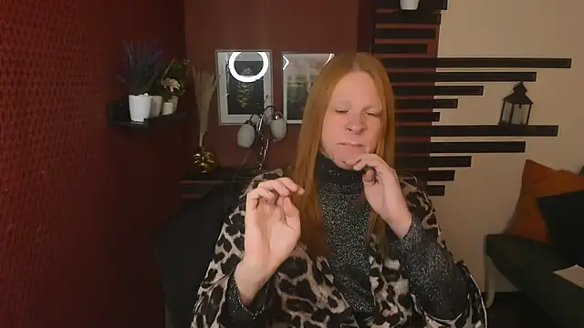 ChloeValentinee online show from November 20, 2025, 1:00 pm