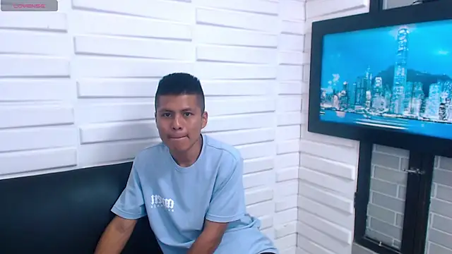 marcus hans  online show from November 5, 2025, 5:24 pm