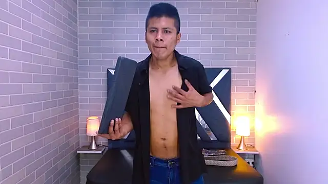 marcus hans  online show from November 14, 2025, 7:34 pm