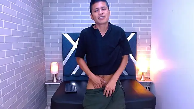 marcus hans  online show from November 15, 2025, 7:10 pm