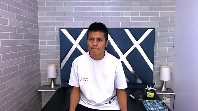 marcus hans  online show from November 20, 2025, 7:24 pm