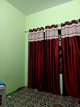 School medam online show from December 1, 2025, 4:01 pm