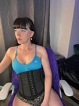 Snapshot of MaciiMayy chatting on June 16, 2026, 11:40 pm MaciiMayy online show from June 16, 2026, 11:40 pm