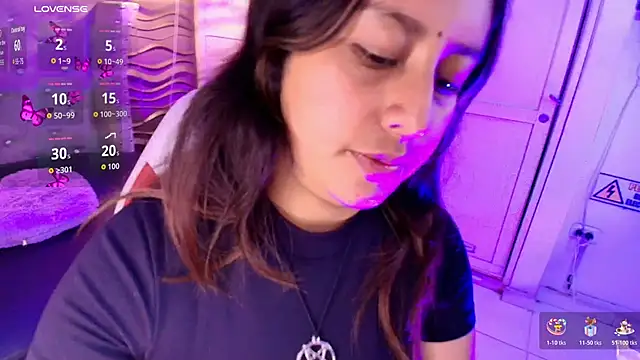 TahiyaMuley  online show from December 4, 2025, 7:55 pm