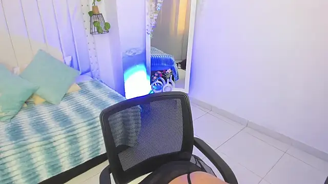 mayukim online show from October 14, 2025, 7:14 pm