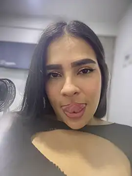 Valery lux16 online show from April 22, 2026, 9:38 pm