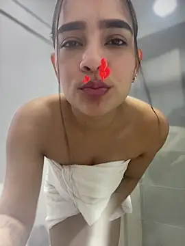 Snapshot of Valery_lux16 chatting on June 15, 2026, 5:04 pm Valery lux16 online show from June 15, 2026, 5:04 pm