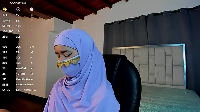 kalila latif online show from October 8, 2025, 2:31 am