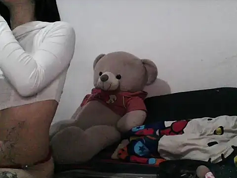 SweettPoison  online show from October 12, 2025, 10:53 pm