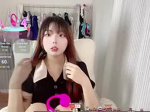 Aloves-21 online show from November 3, 2025, 9:21 am