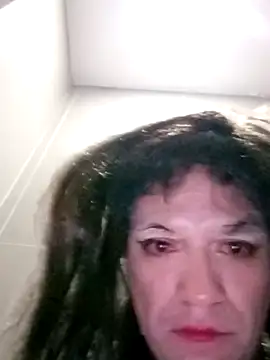 transreyna online show from November 2, 2025, 7:00 am