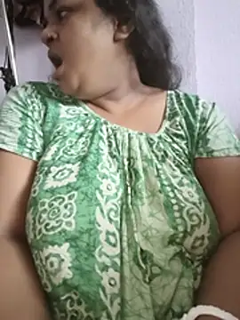 Deborbhavi222 online show from July 17, 2026, 8:43 am