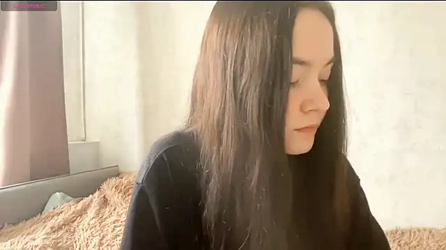 VividSienna online show from September 27, 2025, 6:18 am