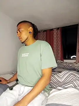 Carlandelli1 online show from April 19, 2026, 12:11 am