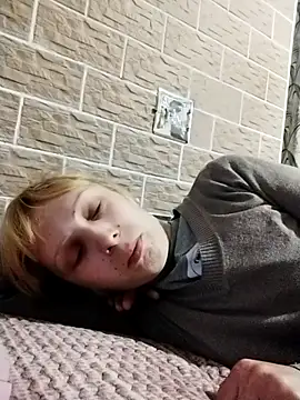 Ponka2011 online show from September 28, 2025, 4:51 am