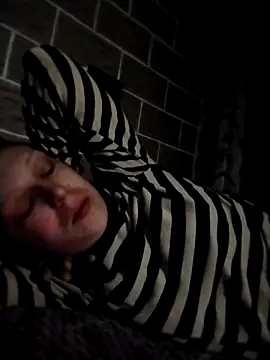 Ponka2011 online show from November 9, 2025, 1:04 am