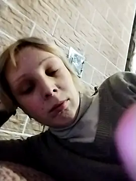 Ponka2011 online show from December 15, 2025, 6:28 am