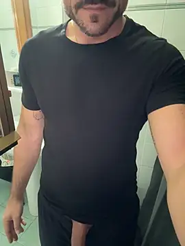 giovan2020 online show from November 9, 2025, 9:07 am