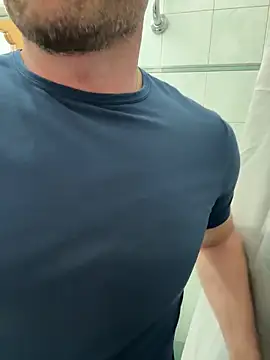 giovan2020 online show from April 12, 2026, 2:22 pm