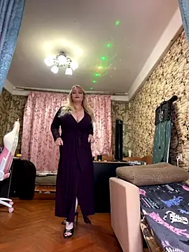 Sweet-blonde online show from October 28, 2025, 5:59 pm