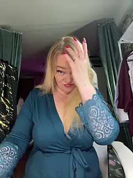 Sweet-blonde online show from April 7, 2026, 10:53 pm