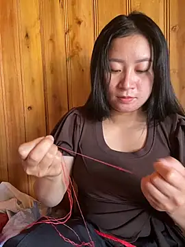 violet-00 online show from October 10, 2025, 5:06 am