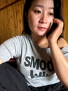 violet-00 online show from October 14, 2025, 12:55 am